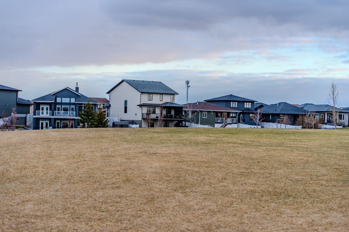 住宅街の空き地・土地　底地処分のイメージ